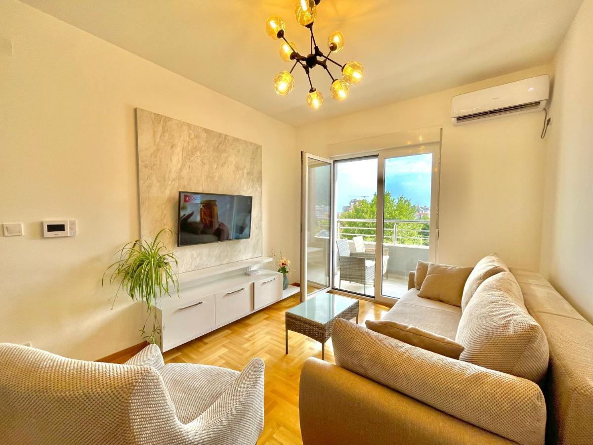 Azure Apartments بودفا المظهر الخارجي الصورة