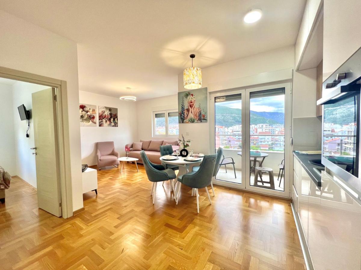 Azure Apartments بودفا المظهر الخارجي الصورة