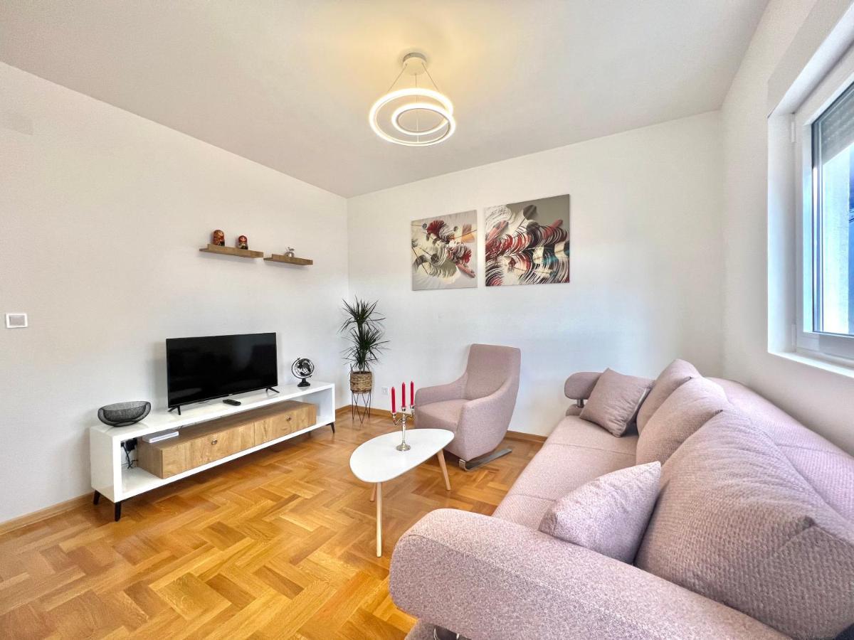 Azure Apartments بودفا المظهر الخارجي الصورة