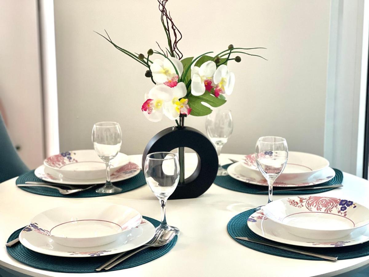 Azure Apartments بودفا المظهر الخارجي الصورة