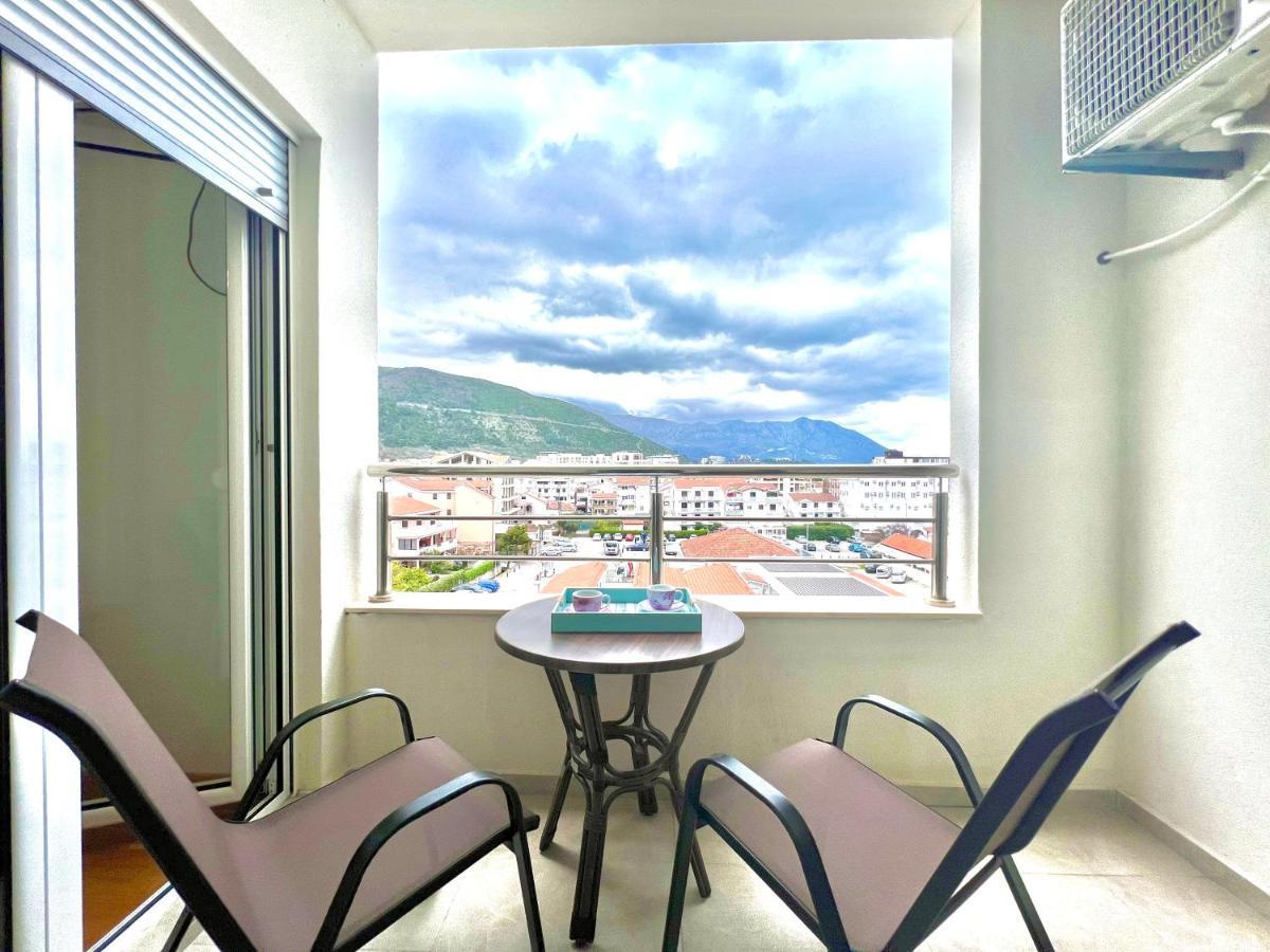 Azure Apartments بودفا المظهر الخارجي الصورة