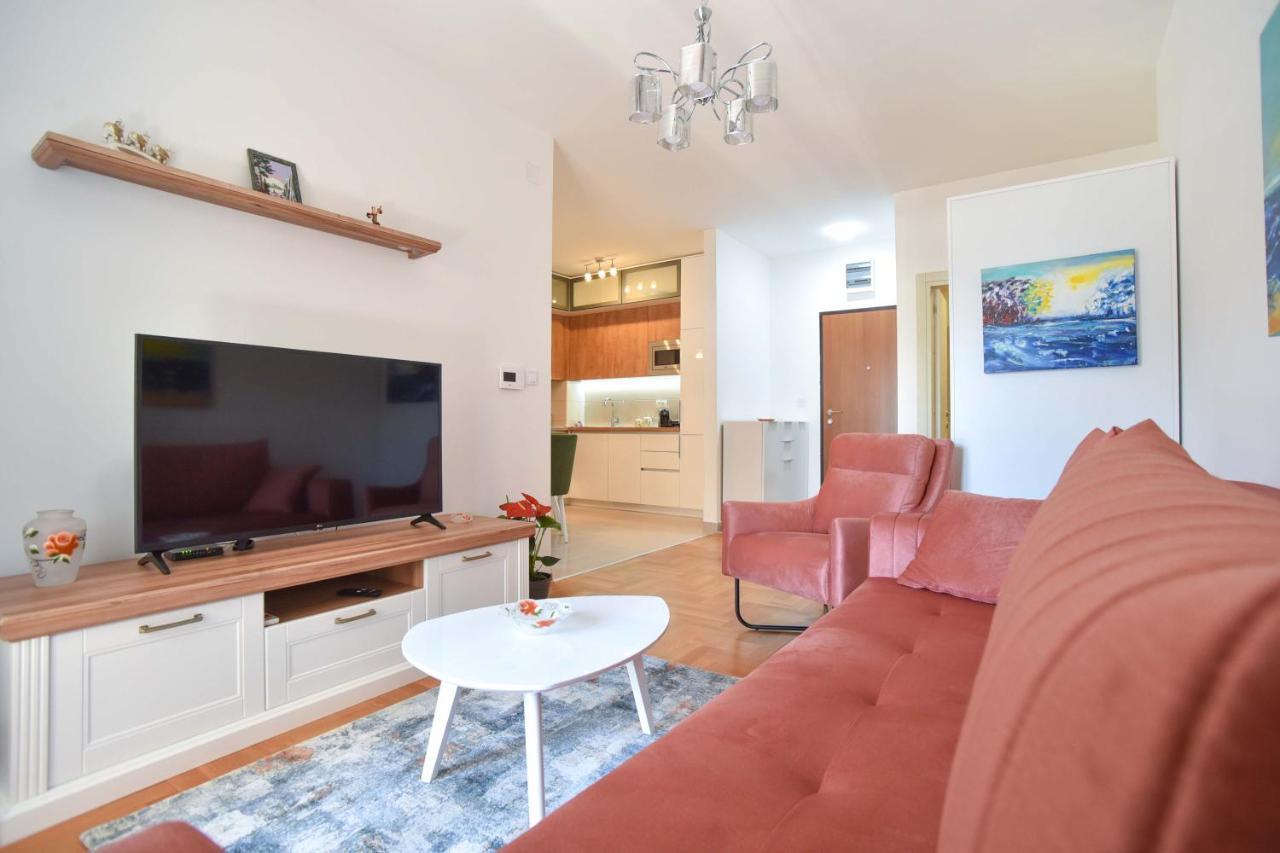 Azure Apartments بودفا المظهر الخارجي الصورة