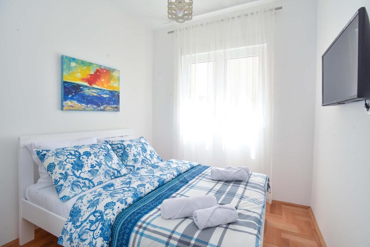 Azure Apartments بودفا المظهر الخارجي الصورة
