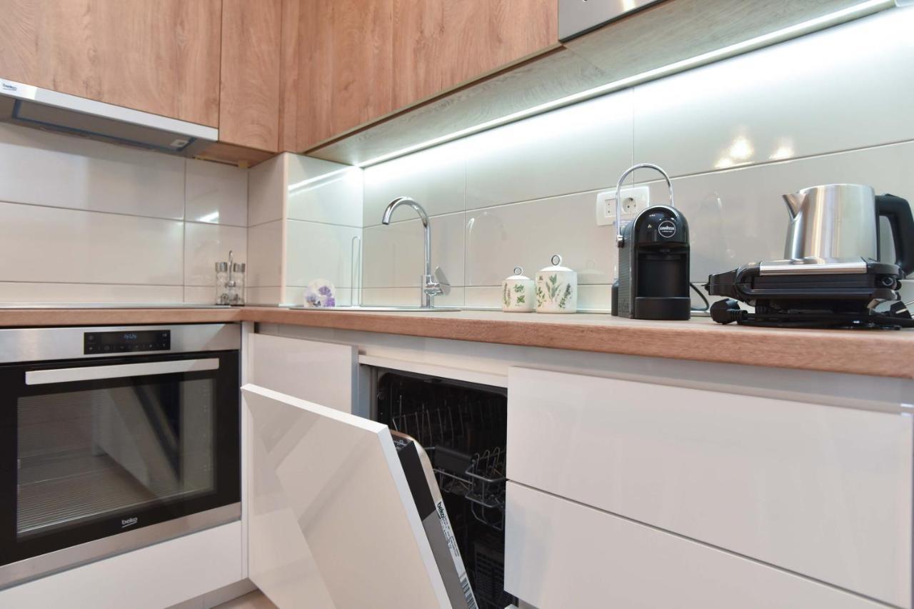 Azure Apartments بودفا المظهر الخارجي الصورة