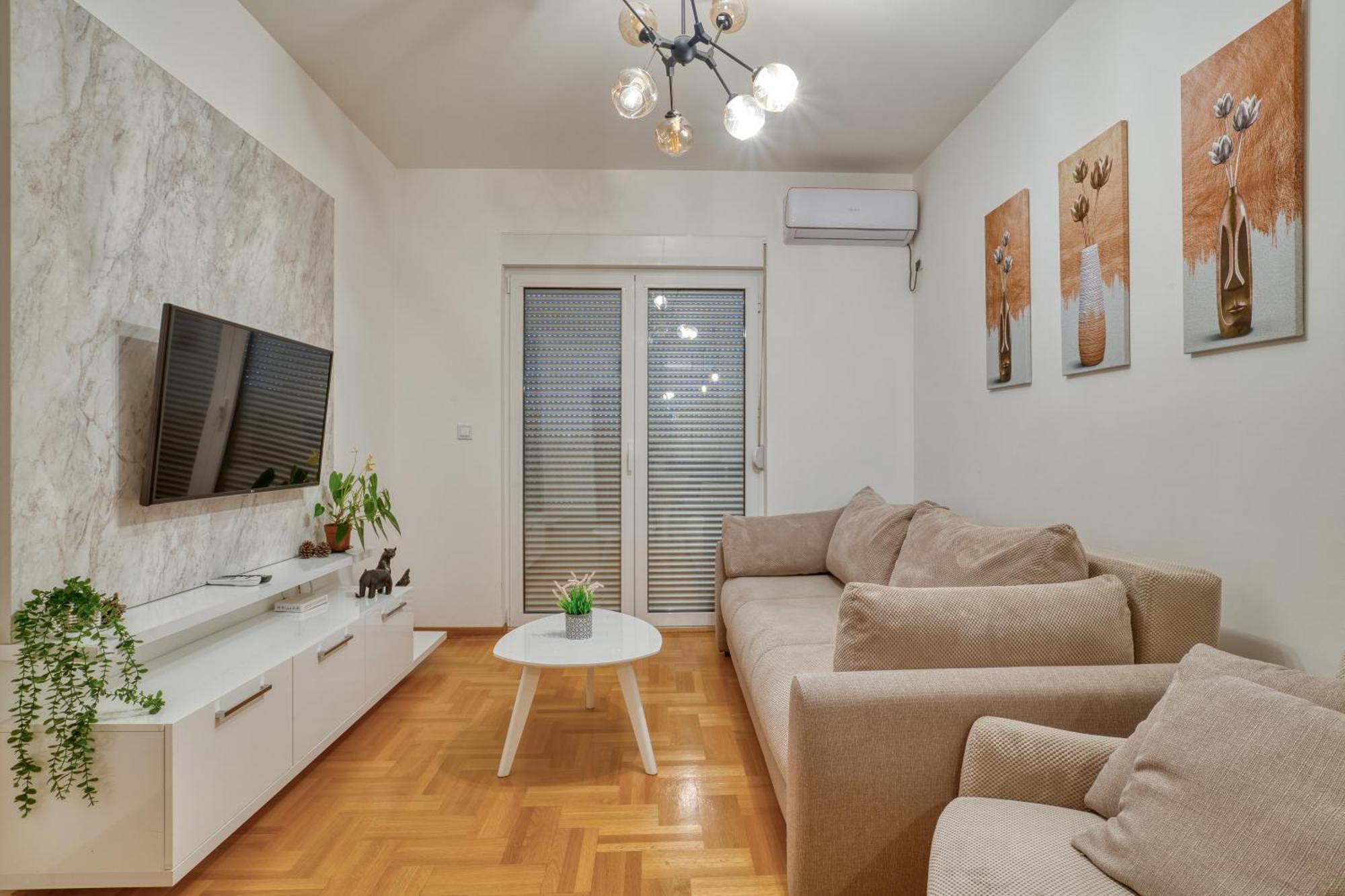Azure Apartments بودفا المظهر الخارجي الصورة